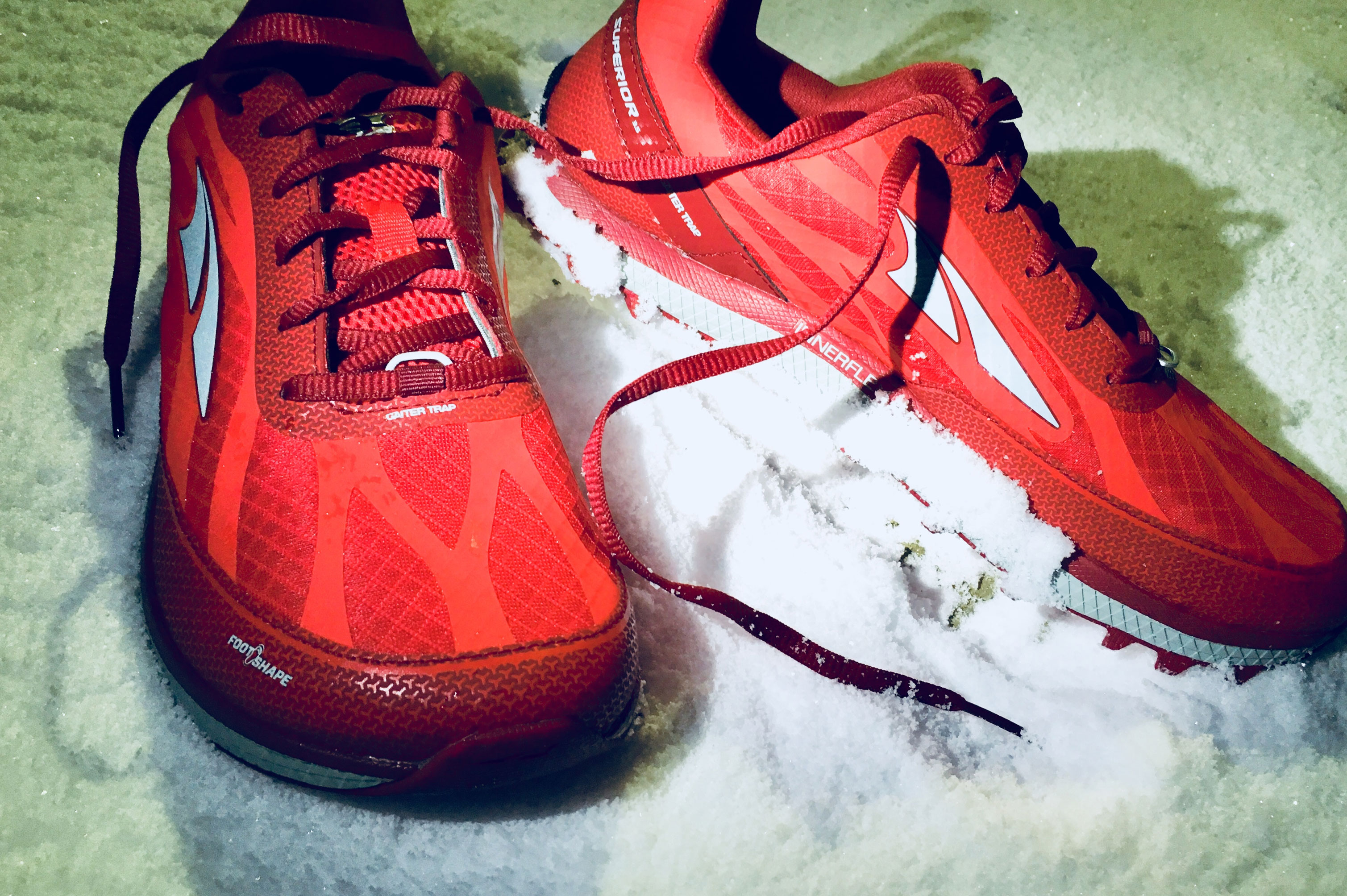 altra superior 3.5 running shoe