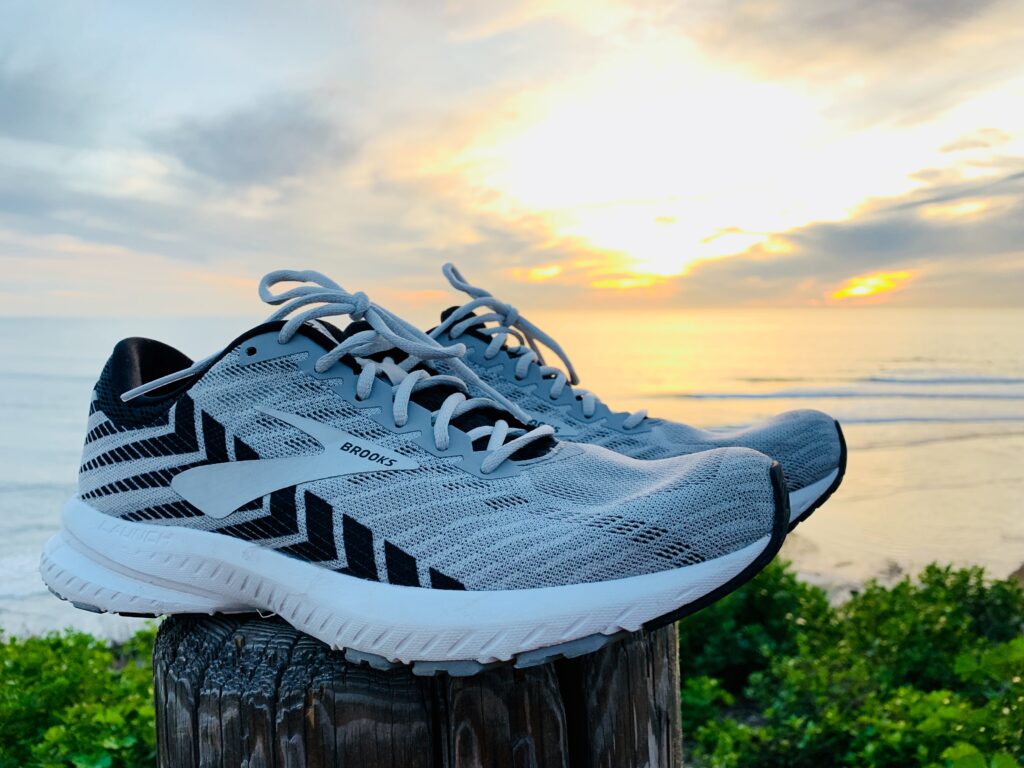shoes similar to brooks launch