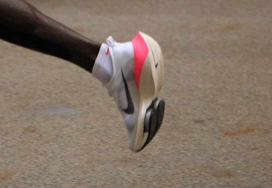 kipchoge nike shoes