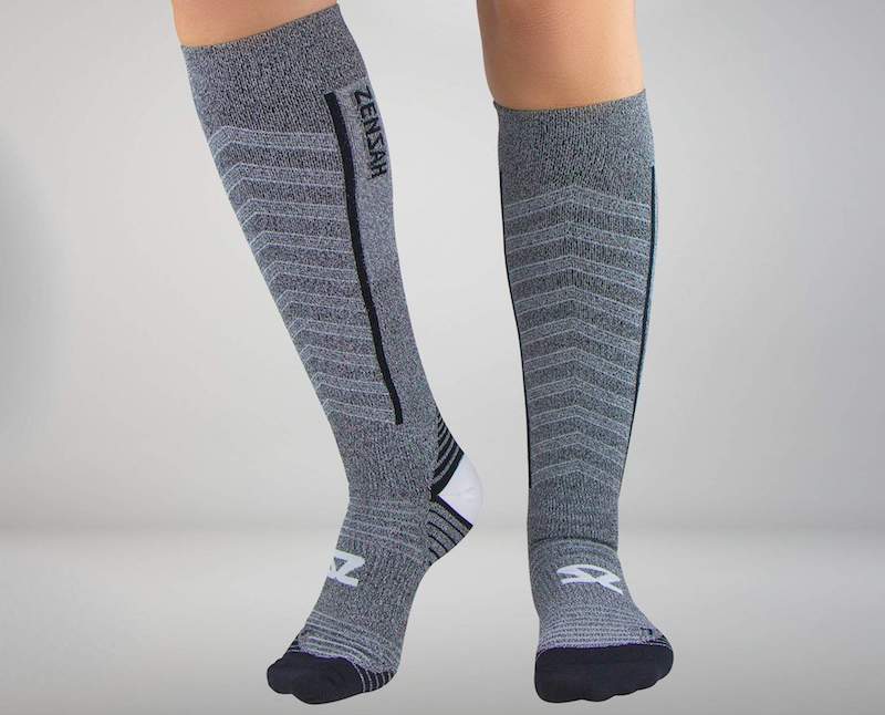 zensah featherweight-compression-socks-white-heel-main_2000x