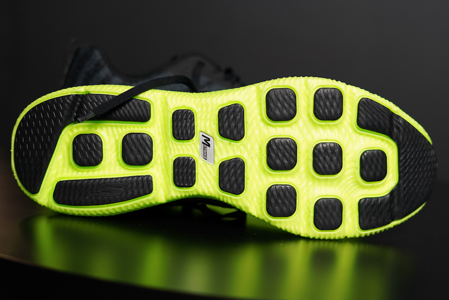 skechers go run 7 yellow