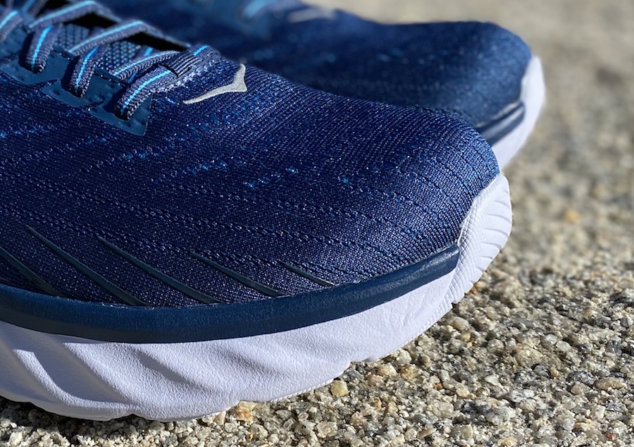 hoka arahi 4 vs brooks adrenaline