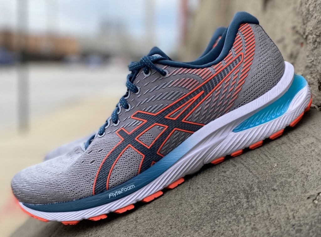 asics cumulus 2e width