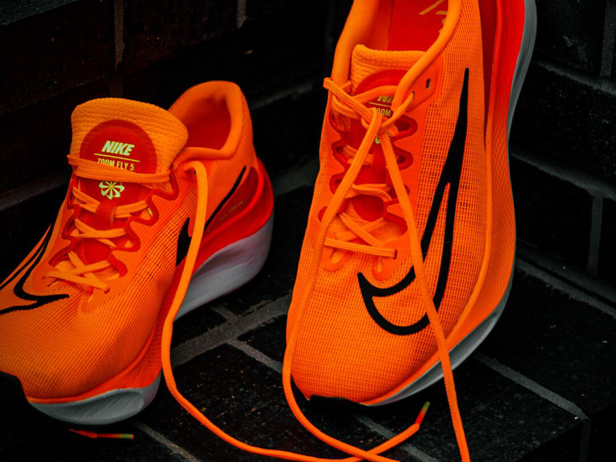 nike zoom fly 5 laces